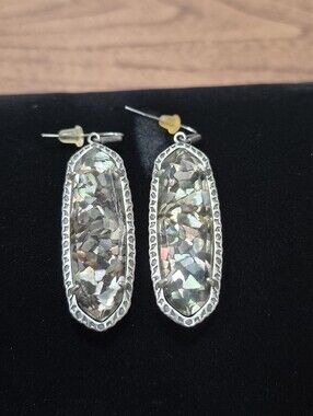 Gorgeous Kendra Scott Crushed Abalone Shell Silver Tone Earrings